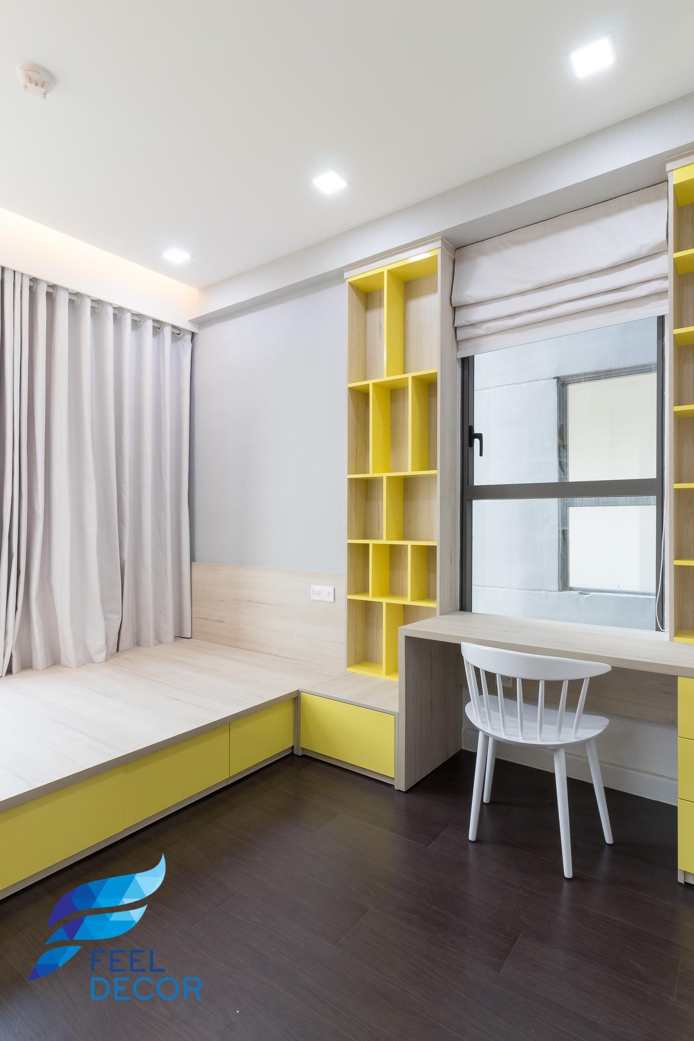 Phòng ngủ bé trai và bàn học căn hộ The Sun Avenue 79m2.
